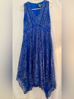 Taylor Royal Blue Lace V-Neck High-Low Scarf Hem Dress Size 4